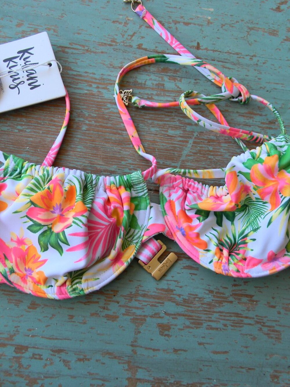 NWT KULANI KINIS TROPICAL WHITE FLORAL UNDERWIRE BRA BIKINI TOP SZ S